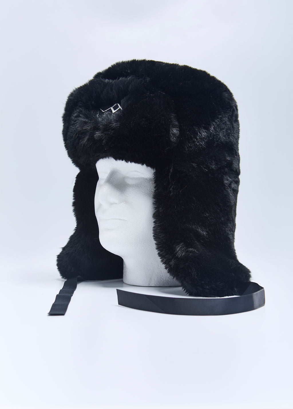 Monarch_Mode_0.1 Winter Fur Trapper Hat Attack (Black)